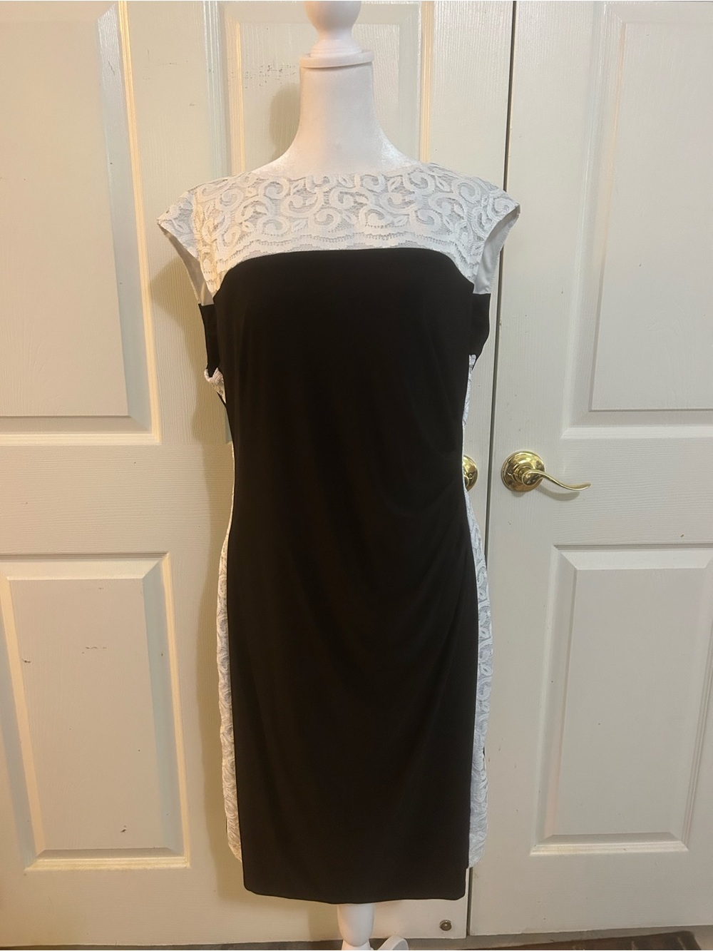 Chaps black dress with lace accents, XL